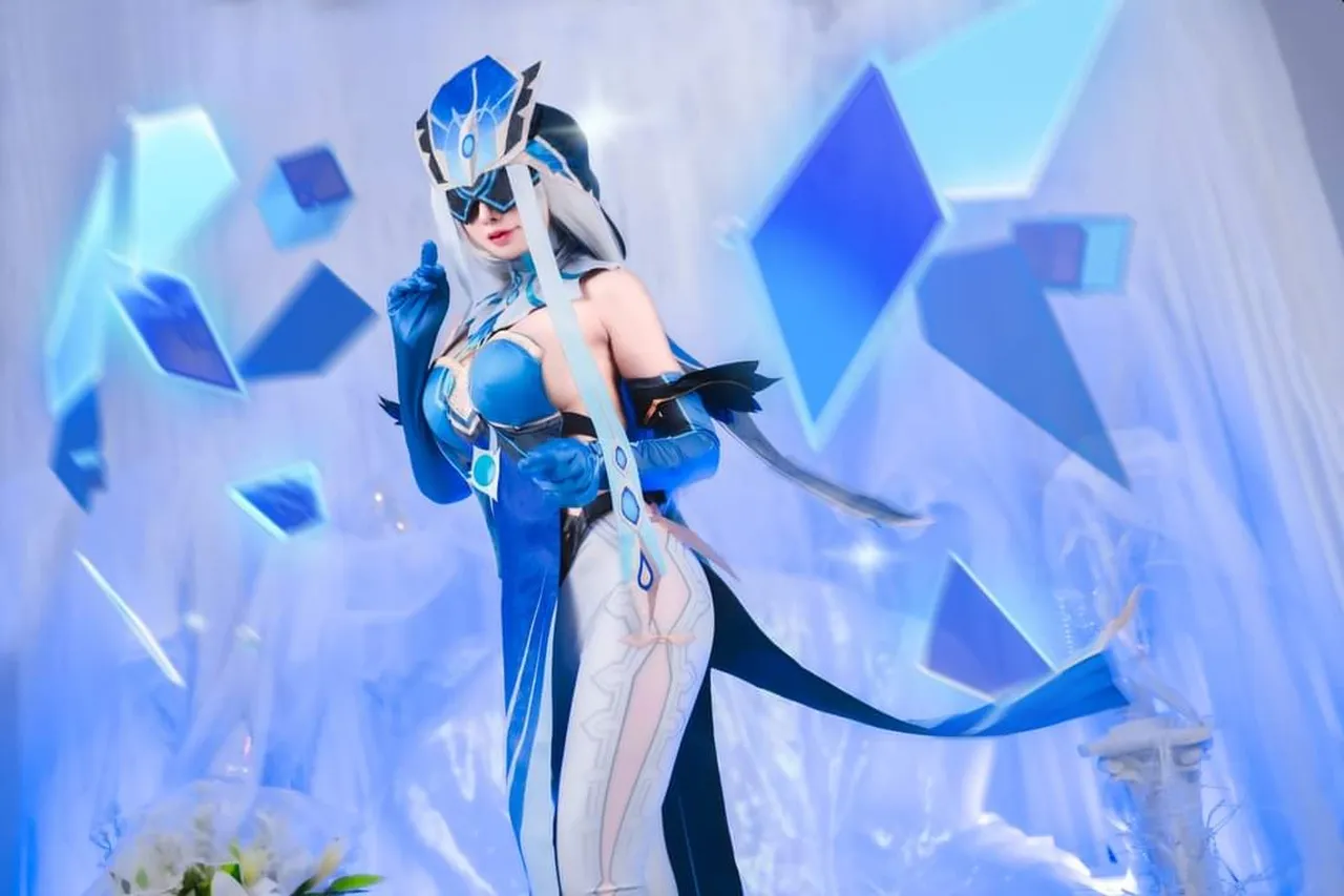 Meenfox - Mirror Maiden by Meenfox
