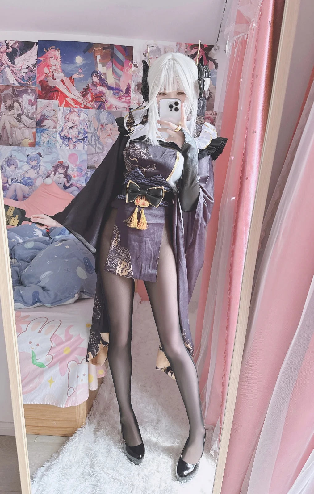 Xidaidai (喜呆呆) cosplay - Blanc with GIF (Goddess of Victory Nikke) by xidaidai