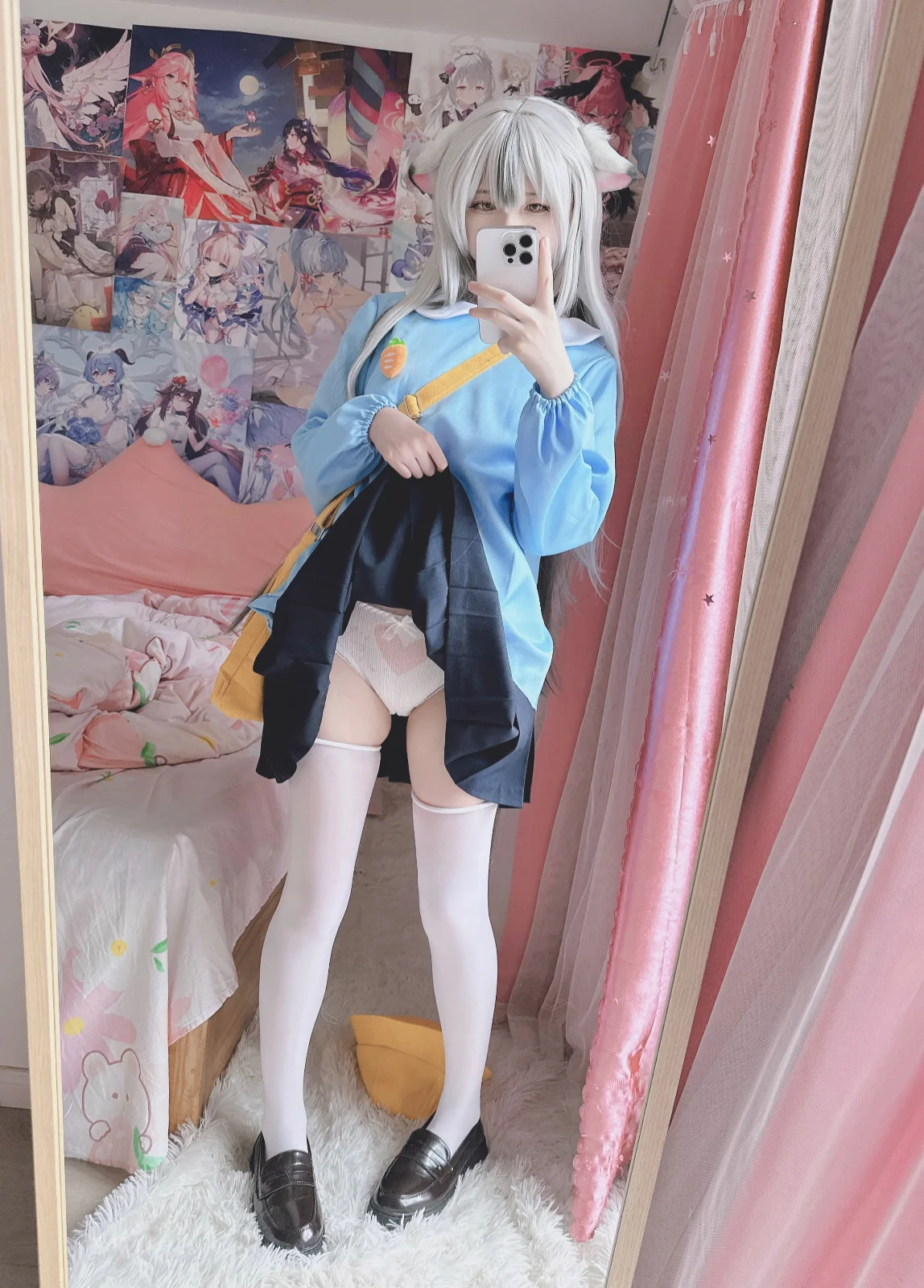 Xidaidai (喜呆呆) cosplay - Sunohara Kokona with GIF (Blue Archive) by xidaidai